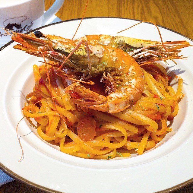 Tempura shrimp in a tomato cream sauce