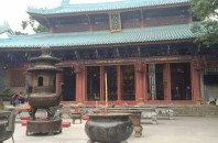 歴史が残る印象的な赤い門Chiwan Tianhou Temple