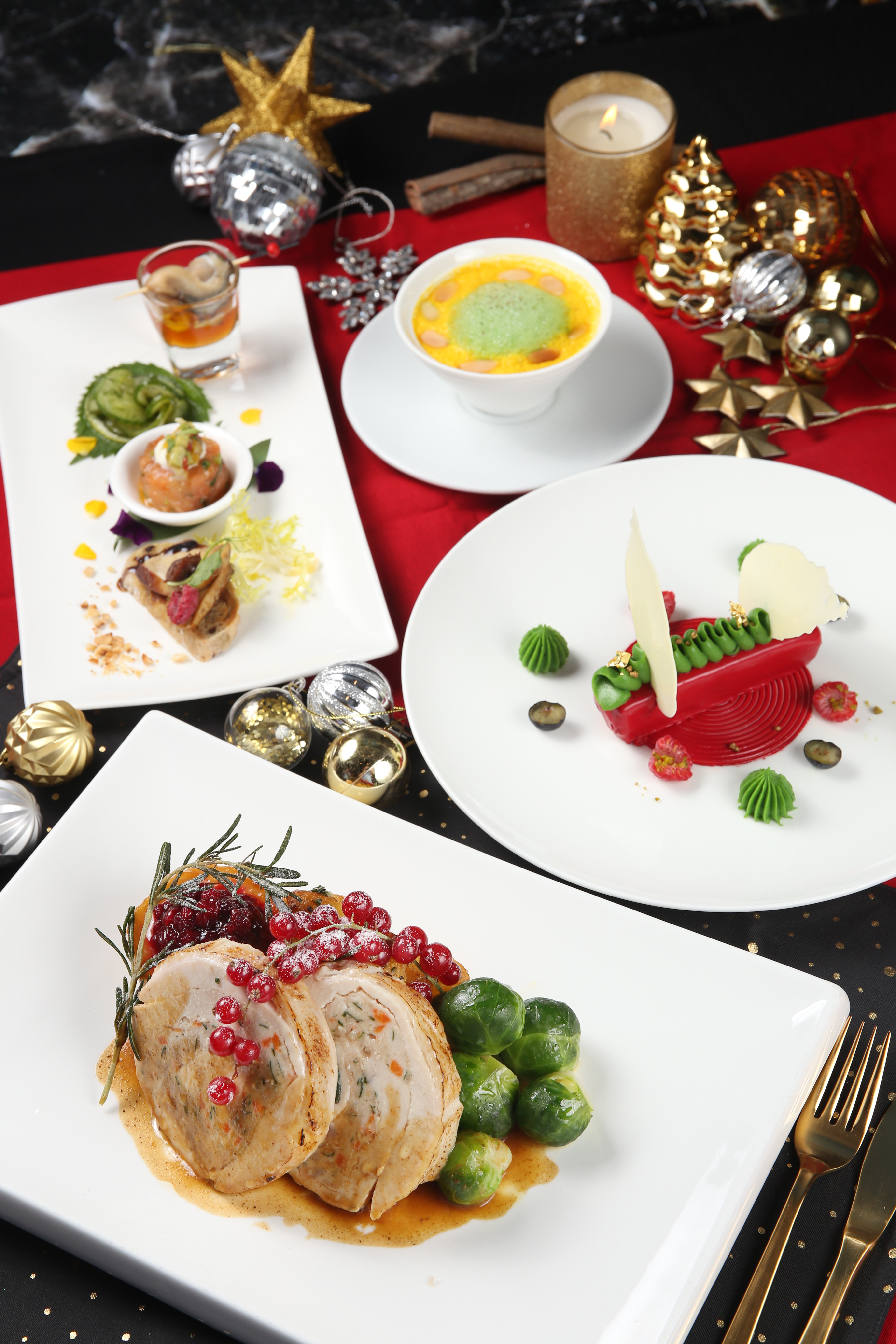 Christmas Eve 4-course Dinner at Cafe Deco