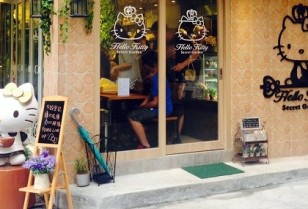 銅鑼湾（コーズウェイベイ）ハローキティカフェ｢Hello Kitty Secret Garden Cafe｣