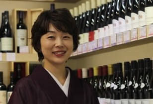 中環の「PILLARIWINE」利き酒師・小川真理子さんインタビュー