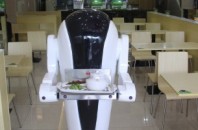 配膳ロボットによる料理提供システム！広州御一信息技術有限公司